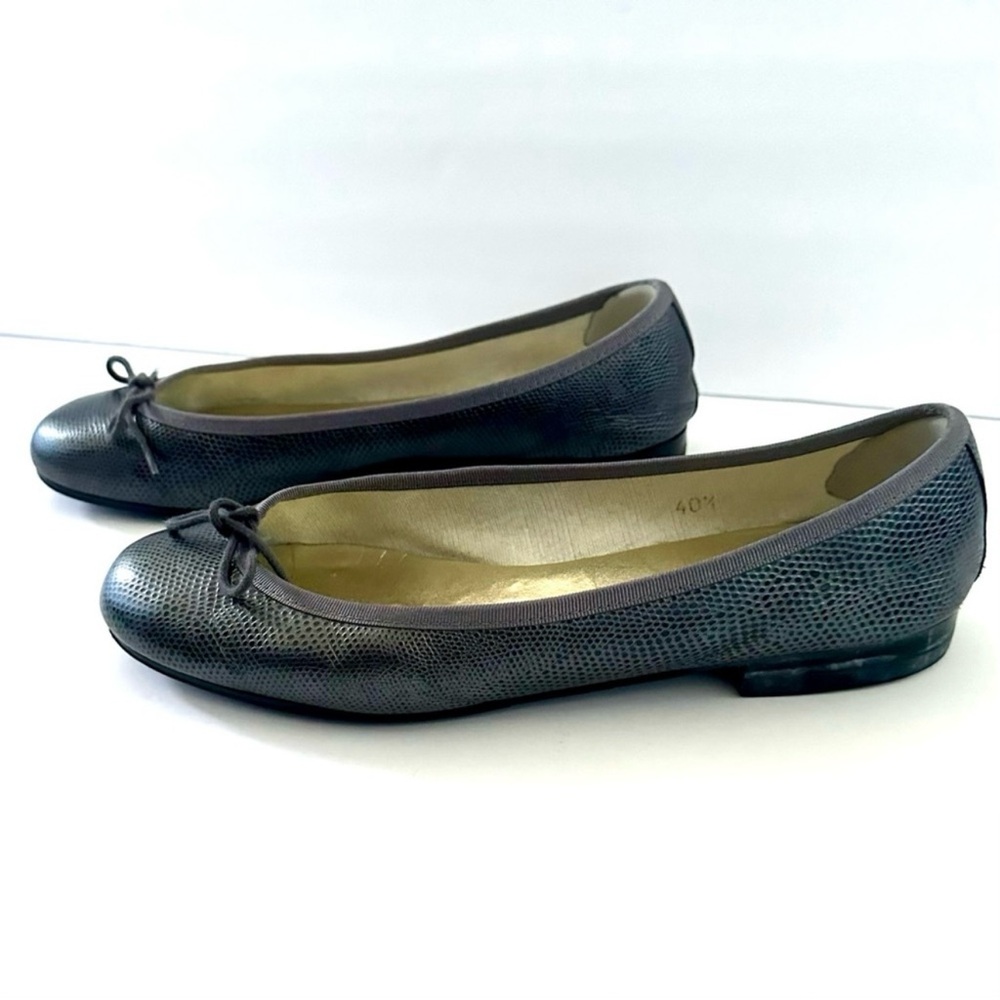 London Sole Textured Gray Ballet Flats